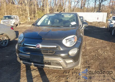 2016 Fiat 500X Trekking z USA, uszkodzony, nr VIN ZFBCFYCT7GP342730